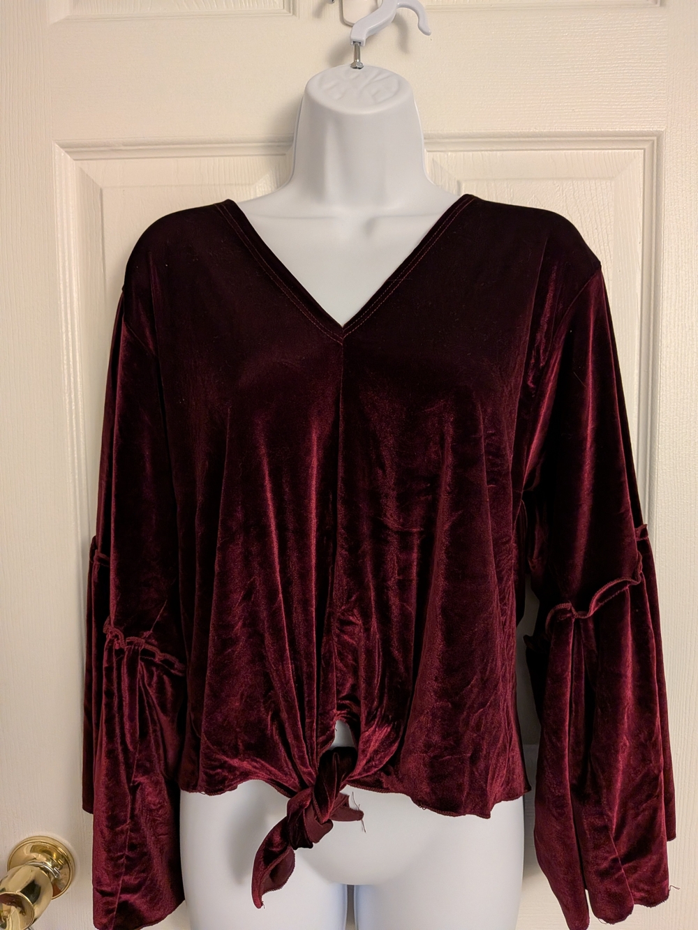 Lavender Field Boutique Burgundy Velvet V-Neck Bell Sleeve Tie-Front Top Sz L